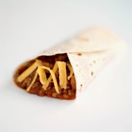 Буррито с тыквой и черной фасолью