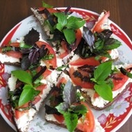 Бутерброд с сыром и томатами