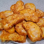 Бутерброды на сковороде с сыром и куриным фаршем