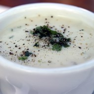 Чаудер из пикши с укропом