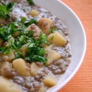 Чечевичная похлебка с зеленым горошком