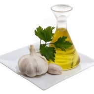 Чесночное масло с кориандром и петрушкой