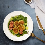 Чесночные сырники со шпинатом