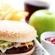 Чизбургер из свинины с авокадо и кинзой