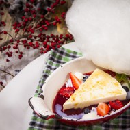 Чизкейк с лесными ягодами из ресторана Christian