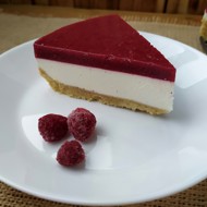 Чизкейк с малиновым желе без выпечки