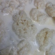 Цветная капуста, тушеная в сливках