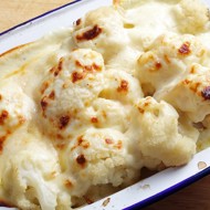 Цветная капуста с мускатным орехом под соусом бешамель