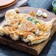 Цыпленок табака под чесночным соусом