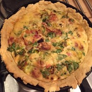 Деревенский луковый пирог с панчеттой