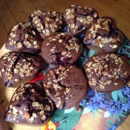 Диетические шоколадно-вишневые маффины