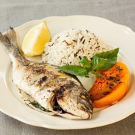 Дорада с дикими рисом и запеченной тыквой