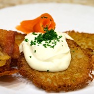 Драники с сыром и чесноком