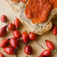 Джем из шиповника по-итальянски