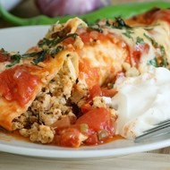 Энчиладас с курицей и чили