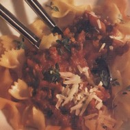 Фарфалле с болонским соусом