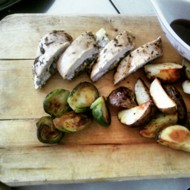 Фаршированная куриная грудка с овощами