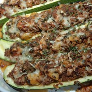 Фаршированные мясом кабачки