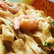 Феттучини альфредо с креветками