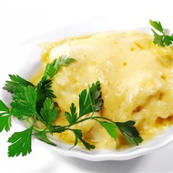 Филе курицы с грибами под сметаной с сыром