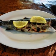 Форель на гриле с лимоном