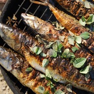 Форель на гриле с петрушкой и лимоном