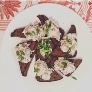 Форшмак с бородинским хлебом