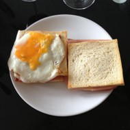 Французские тосты крок-мадам и крок-месье