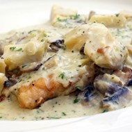 Фрикасе из курицы со сморчками