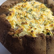 Галета на ржаной муке с творогом, шпинатом и морковью