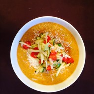 Гаспачо с заправкой из цукини