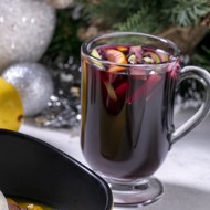 Глинтвейн из вишневого пива с малиновым пюре