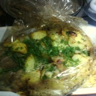 Голень индейки в рукаве с картофелем