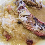 Горальская квашница с белыми грибами и беконом