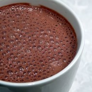 Горячий молочный шоколад с перечной мятой