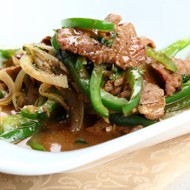 Говядина по-сычуаньски с зеленым перцем