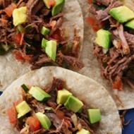 Говядина с лаймом и авокадо