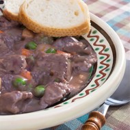 Говядина с овощами по-бургундски