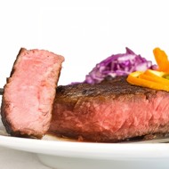 Говяжьи стейки в цитрусовом маринаде на гриле