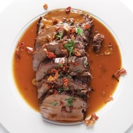 Говяжья вырезка в пряном маринаде