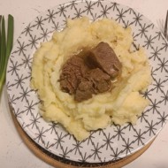 Говядина, тушенная по-кремлёвски в сковороде