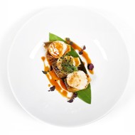 Гребешки с артишоками и соусом унаги