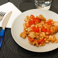 Гребешки с помидорами и грибами