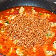 Гречка с мясом и томатной пастой