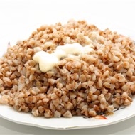 Гречневая каша из поджаренной крупы с маслом