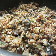 Гречневая каша с грибами и луком