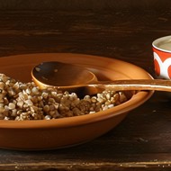 Гречневая каша с имбирным молоком и корицей