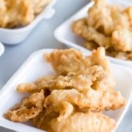 Грибы в золотистом пивном кляре с карри