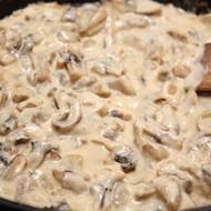 Грибной соус из шампиньонов со сливками