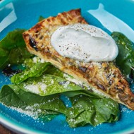 Грибной пирог с трюфельным кремом